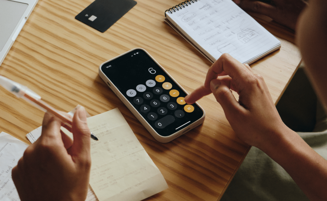 Fintech y educación financiera: jóvenes Colombia vs. sobreendeudamiento